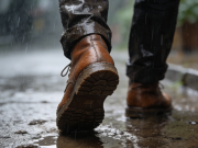 雨天鞋子防水保养技巧