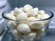 快速剥蒜不辣眼的实用妙招